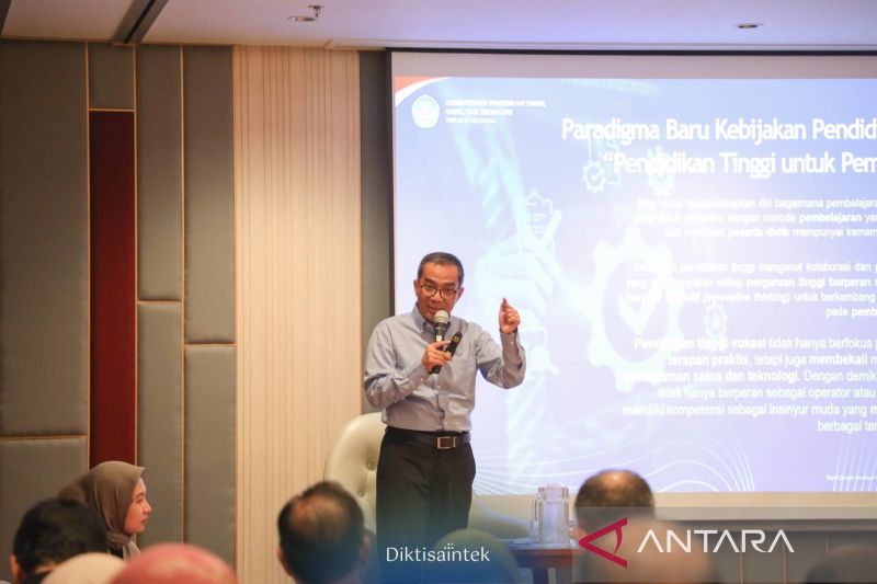 Mendiktisaintek RI, Brian Yuliarto