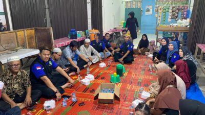 Berbagi Takjil dan Kebersamaan Kerukunan Bubuhan Banjar di Pelalawan