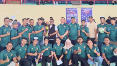Bupati Pelalawan H. Zukri Membuka Turnamen Futsal Piala Bergilir Serikat Riau Fiber Tahun 2025