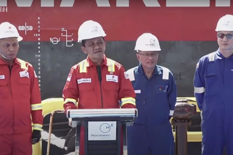 Menteri Energi dan Sumber Daya Mineral (ESDM) Bahlil Lahadalia dalam Peresmian Produksi Perdana Lapangan Minyak Forel dan Terubuk, dipantau dari Jakarta, Jumat (16/5/2025).