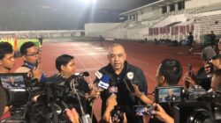Manajer timnas U-23 Indonesia Ahmed Zaki Iskandar ketika ditemui wartawan di sela-sela latihan resmi timnas U-23 Indonesia menjelang laga final Kejuaraan ASEAN U-23 2025 melawan timnas U-23 Vietnam di Stadion Madya Gelora Bung Karno, Jakarta, Senin (28/7/2025).