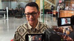 Juru Bicara Komisi Pemberantasan Korupsi Budi Prasetyo memberikan keterangan di Gedung Merah Putih KPK