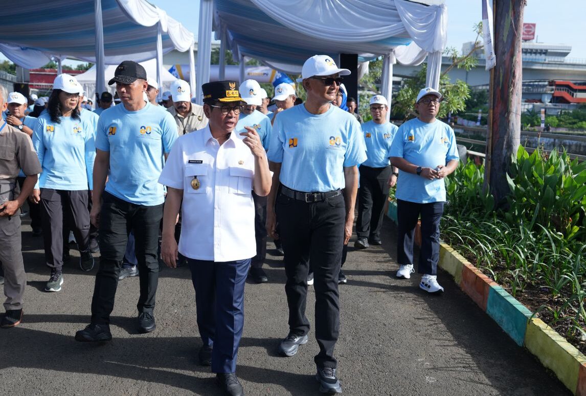 Kementerian Pekerjaan Umum (PU) menggelar kegiatan “Bersih dan Sehat Bersama Sungai” di Ciliwung, Jakarta, Jumat (21/11).