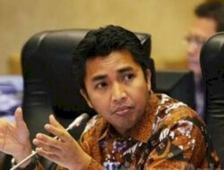 Bahaya Stagnasi Sekuler