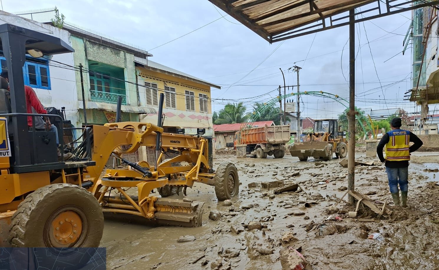 Kementerian PU terus lakukan pembenahan di lokasi bencana banjir bandang Sumatera.