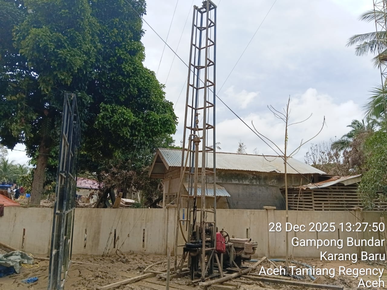 Pembuatan Sumur Bor Air Baku oleh Kementerian PU di lokasi terdampak banjir bandang Aceh Tamiang.